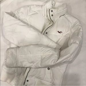HOLLISTER off white ski / winter jacket size m